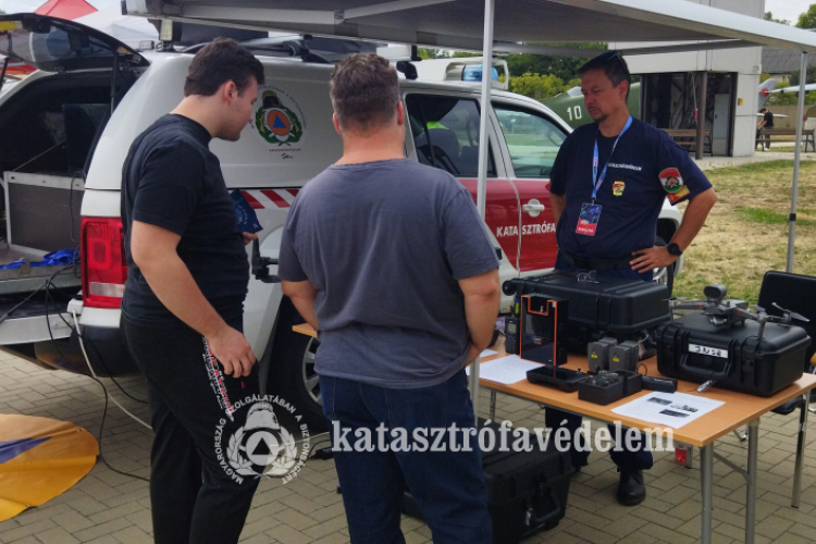  Bemutatkozott a katasztrófavédelem drónos egysége