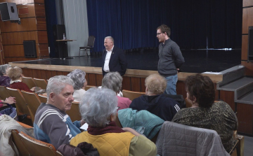 AKTÍV NYUGDÍJASÉLET KARCAGON