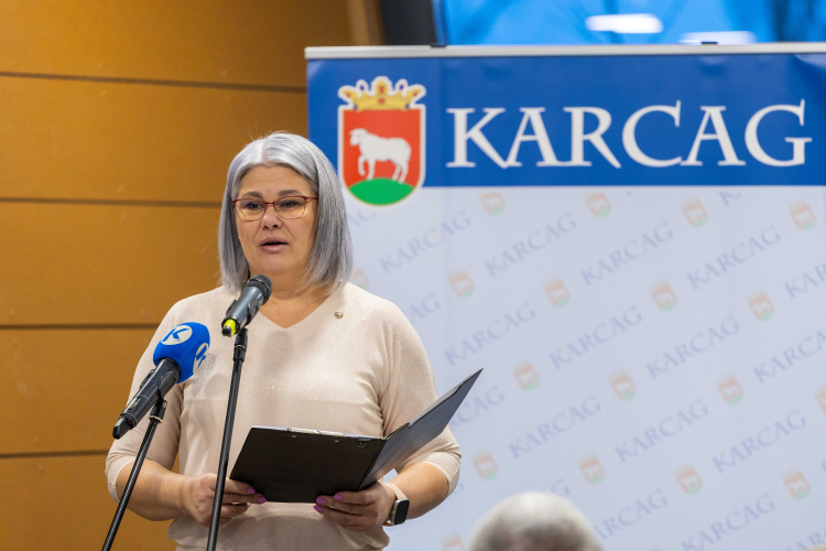 Takács Rudolf és Dr. Balla Katalin karcagi képzőművészek kiállítása