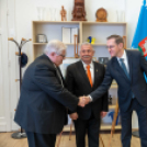 A Magyar Nemzeti Bank kortárs műgyűjteményéből érkeztek képek Karcagra