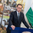 A Magyar Nemzeti Bank kortárs műgyűjteményéből érkeztek képek Karcagra