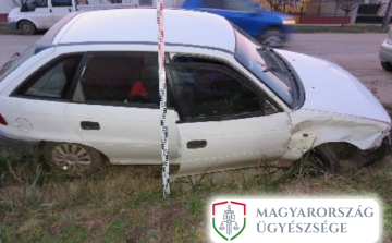 Balesetet is szenvedett az engedély nélkül elvitt és átengedett járművel