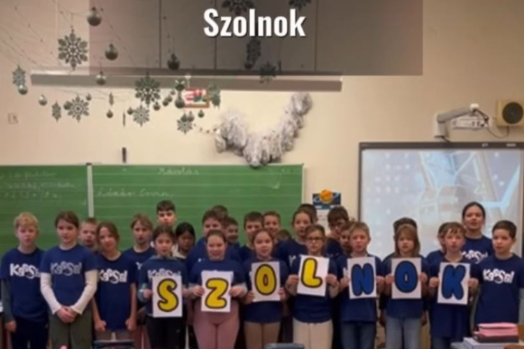 Verssel üzentek a fiatalok