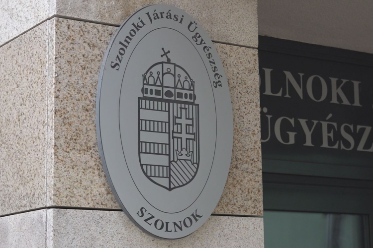 TÁPEGYSÉGEKET LOPOTT-SZÜNETELT MIATTA A SZOLGÁLTATÁS