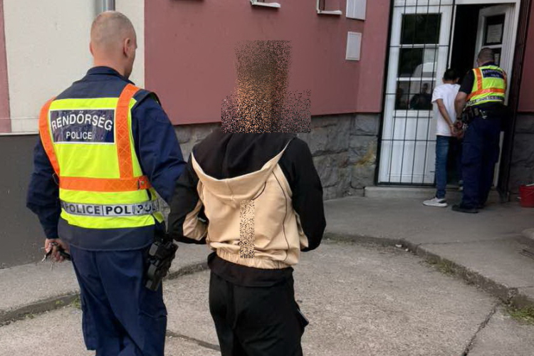 NEM ÁLLTAK MEG A RENDŐRÖKNEK