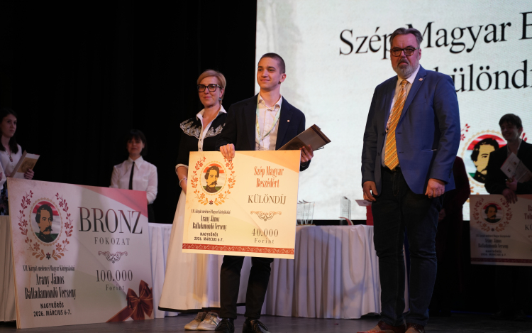 Karcagi díjazott a XVI. Kárpát-medencei Magyar Középiskolai Arany János Balladamondó Versenyen