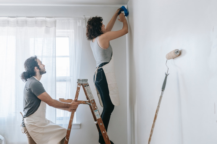A festőszalag a legjobb barátod a lakásfelújításnál