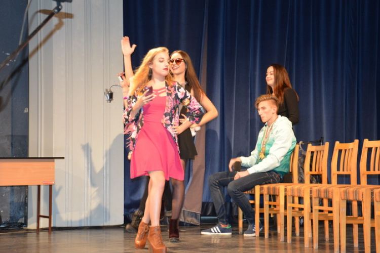 Gimisek gólyaavatója.