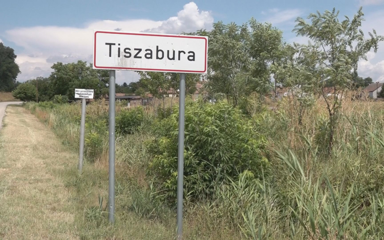 NAGY BAJT OKOZOTT A GONDATLANUL HASZNÁLT HŐSUGÁRZÓ