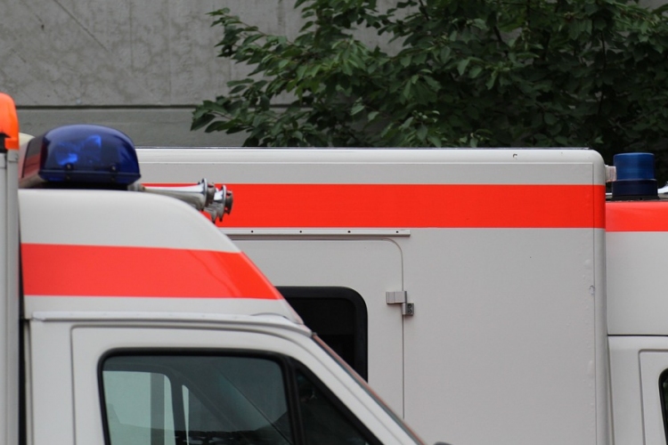 Szakadékba zuhant autójával és meghalt egy magyarországi férfi Székelyföldön