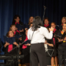 Az első adventi gyertya meggyújtása