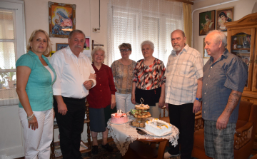 90. születésnapján köszöntötték Jucika nénit