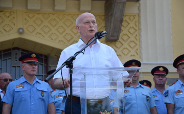 29 csapat versenyzett