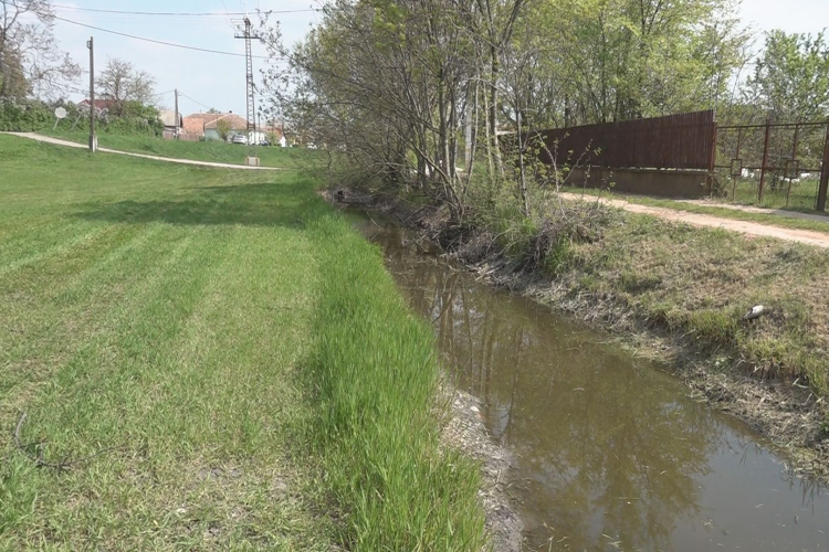 ISZAPBA MERÜLT FÉRFIT MENTETTEK TÚRKEVÉN