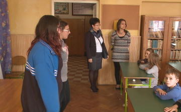 ODAFIGYELNEK A TEHETSÉGGONDOZÁSRA