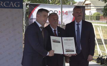 ALAPKŐLETÉTEL-ÚJ BEVÁSÁRLÓKÖZPONT ÉPÜL KARCAGON