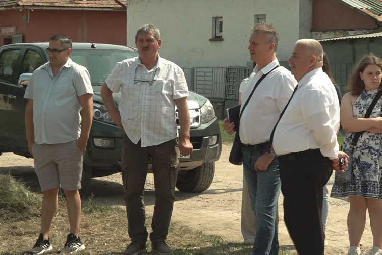 BEJÁRÁS A DÉLI KÜLVÁROSBAN