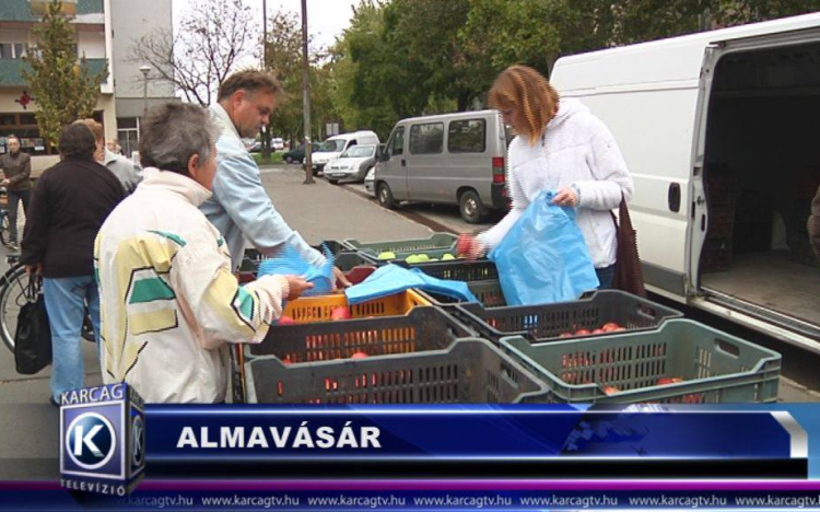 ALMAVÁSÁR