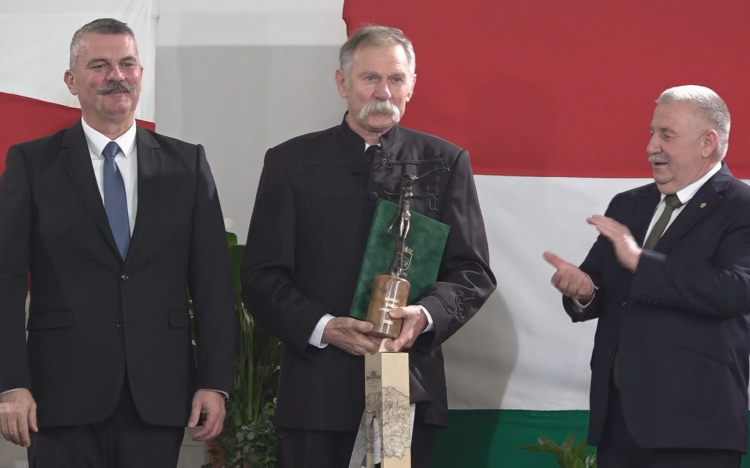 RANGOS ELISMERÉSBEN RÉSZESÜLT LÉVAI KÁLMÁN