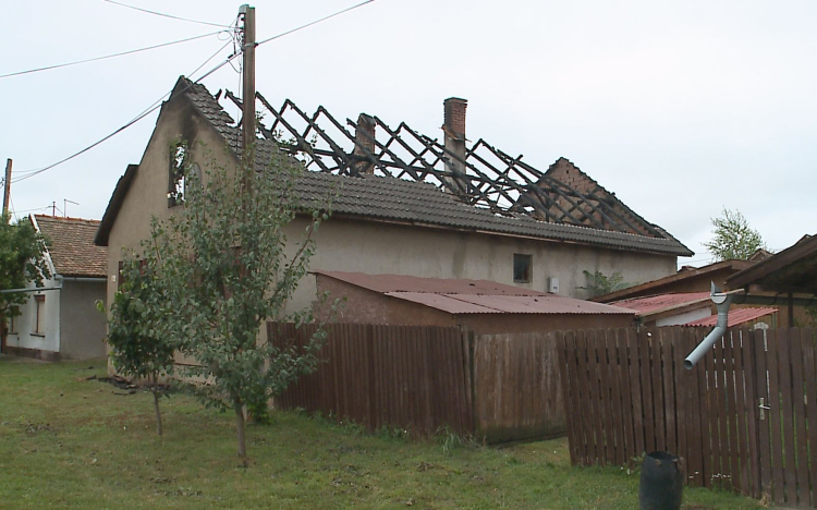 Villám csapott a házba