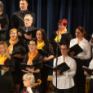 Az első adventi gyertya meggyújtása