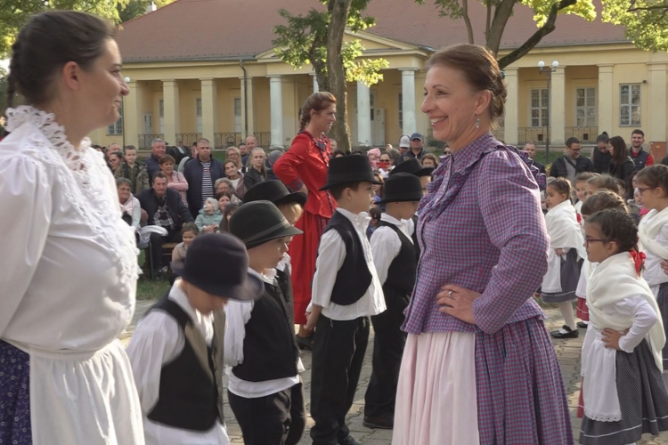 DÖMÖTÖR-NAPI VÁSÁR A MÚZEUMKERTBEN