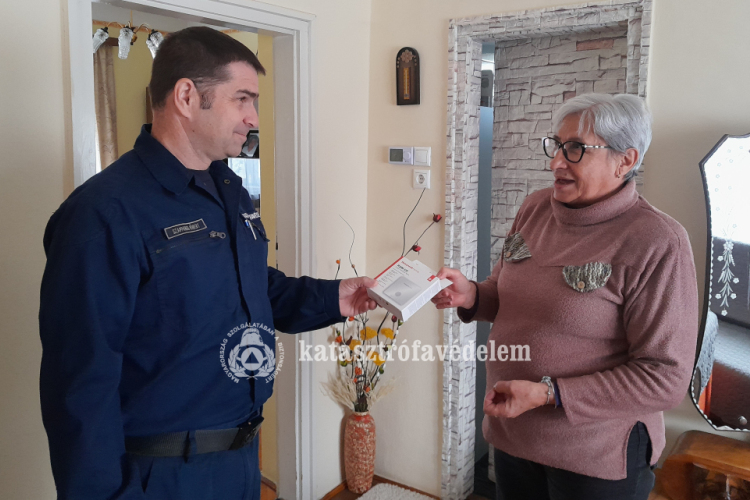  Folytatódott a szén-monoxid-érzékelők átadása