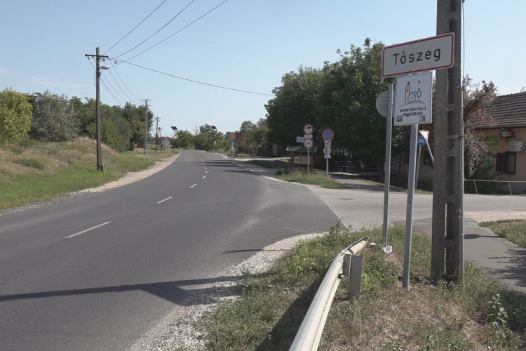 ÁTVERTE A BETEGEKET A TÓSZEGI ÁLORVOS