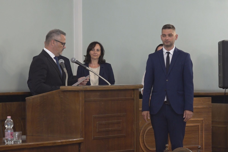 ÚJ ELNÖK A VÁRMEGYEI KÖZGYŰLÉS ÉLÉN