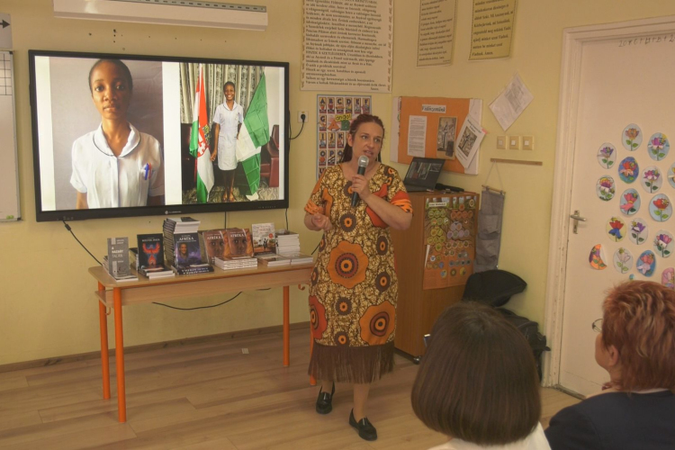 DR. FODOR RÉKA ISMÉT KARCAGRA LÁTOGATOTT