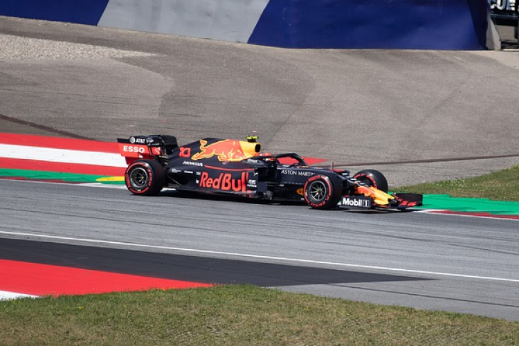 Magyar Nagydíj - Mogyoródon folytatódik az egyoldalúvá váló Verstappen-Leclerc csata