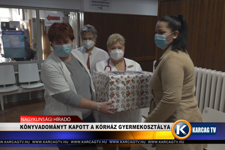 KÖNYVADOMÁNYT KAPOTT A KÓRHÁZ GYERMEKOSZTÁLYA  
