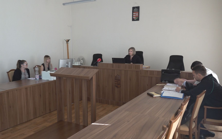 DUGÓKULCCSAL TÁMADT-AZ ÁLDOZAT MAJDNEM BELEHALT A SÉRÜLÉSEIBE