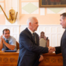 Mandátum átadó 