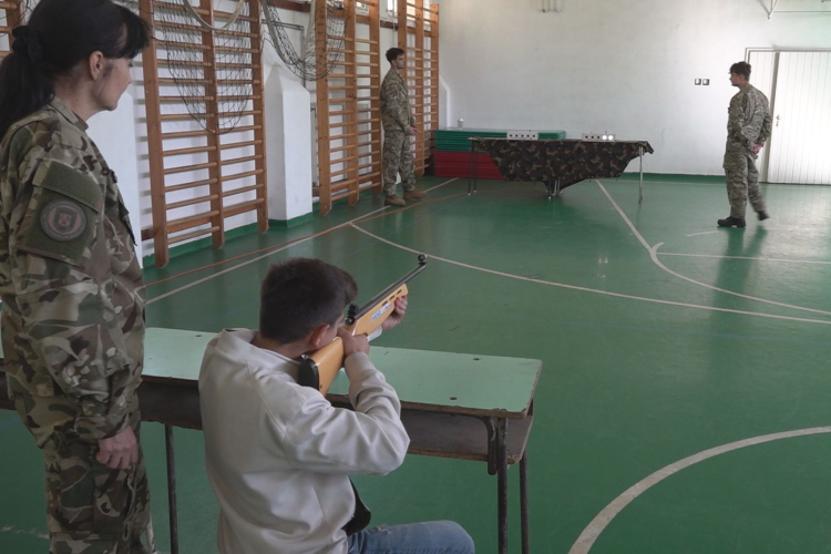 A HONVÉD-KADÉT PROGRAMMAL IS ISMERKEDHETTEK