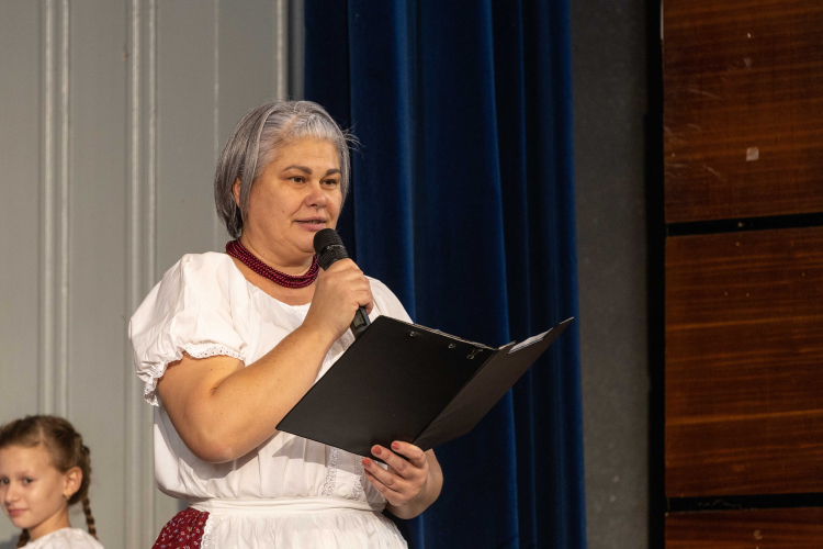 A második adventi gyertya meggyújtása