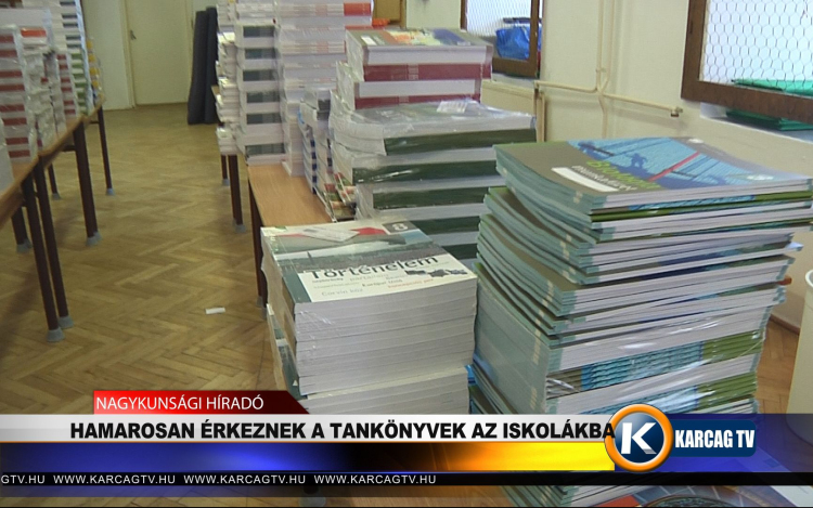 HAMAROSAN ÉRKEZNEK A TANKÖNYVEK AZ ISKOLÁKBA