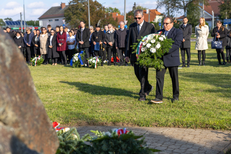 Emlékezés az aradi vértanúkra