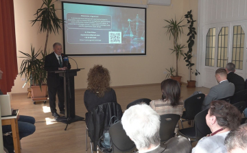 KÁVÉSZÜNET-KÖZÉPPONTBAN A MESTERSÉGES INTELLIGENCIA