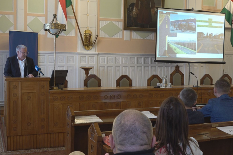 KARCAG IS CSATLAKOZOTT AZ „ÉLHETŐ TELEPÜLÉSEK A KÉK ZÓNÁK ALAPJÁN” PROGRAMHOZ