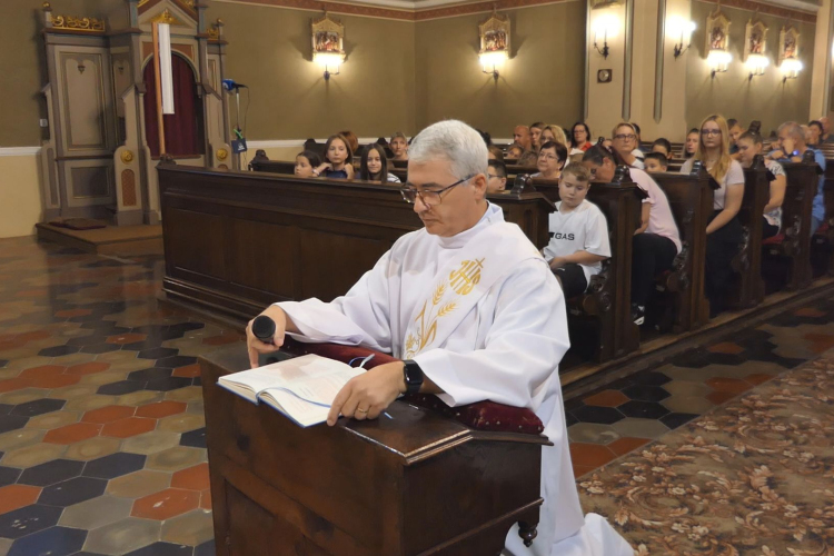 NYITOTT TEMPLOMOK NAPJA