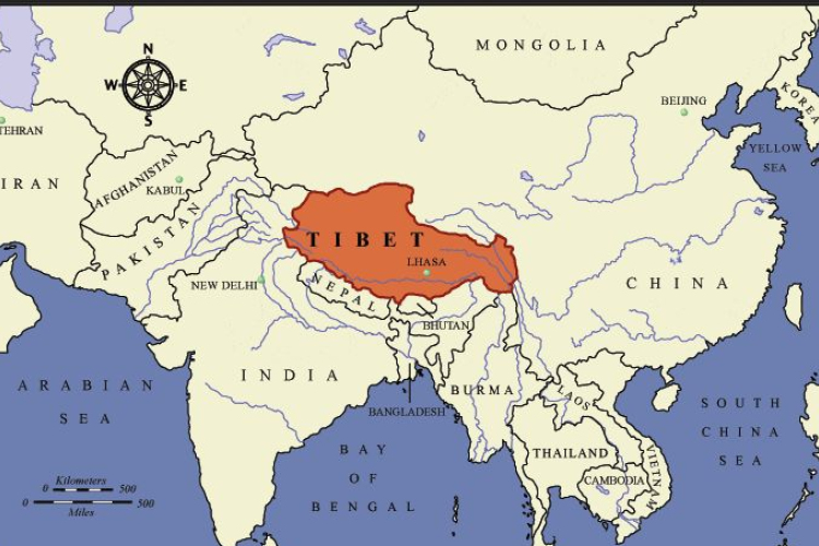 Peking megszakított minden kapcsolatot a cseh államfővel a dalai láma miatt