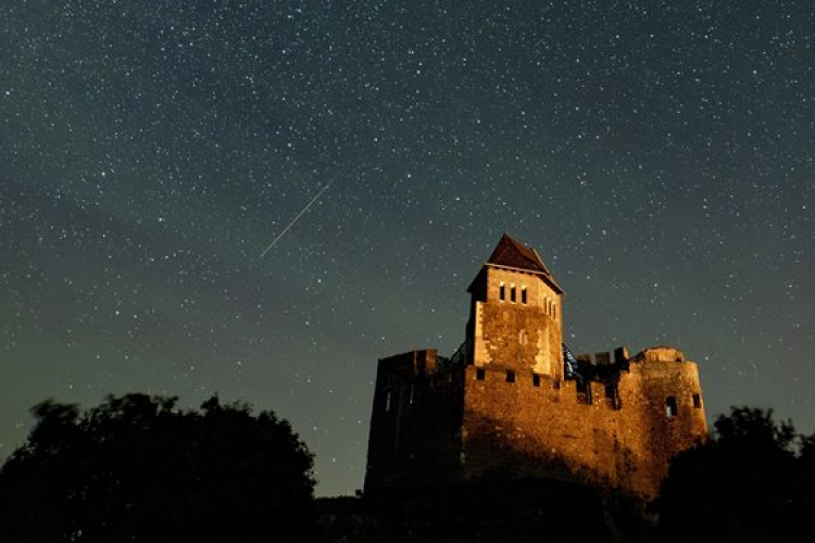 Gyönyörű fotókon a Perseida meteorraj