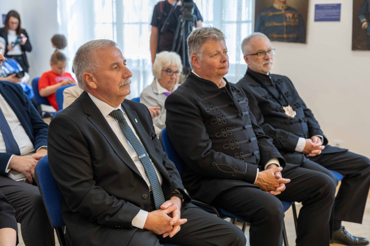 A 12-es Nádor Huszárezred parancsnokai kiállítás