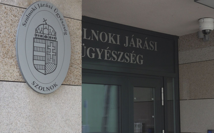 PROSTITÚCIÓRA KÉNYSZERÍTETTE BARÁTNŐJÉT