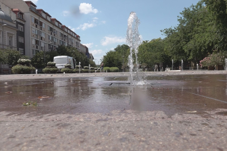 VESZÉLYES A SZÖKŐKUTAKBAN FÜRÖDNI