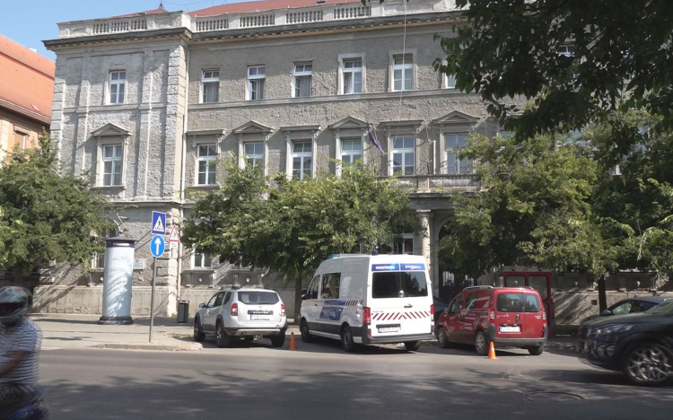 FELELŐTLEN SOFŐR