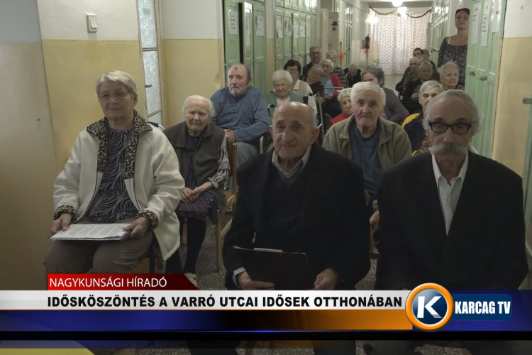 IDŐSKÖSZÖNTÉS A VARRÓ UTCAI IDŐSEK OTTHONÁBAN