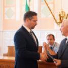 Mandátum átadó 
