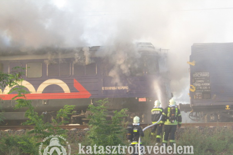  Kigyulladt egy mozdony Mezőtúrnál